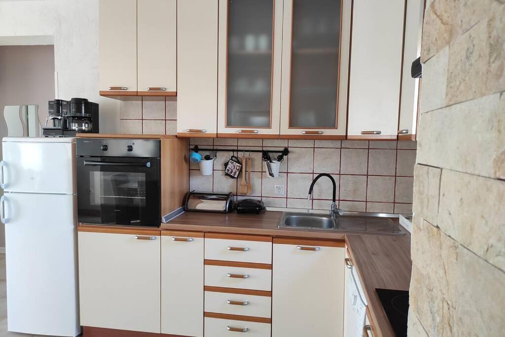 Kuca Za Odmor M&J Villa Benkovac Buitenkant foto