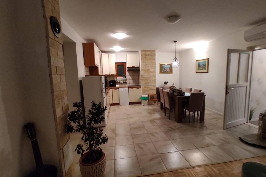 Kuca Za Odmor M&J Villa Benkovac Buitenkant foto
