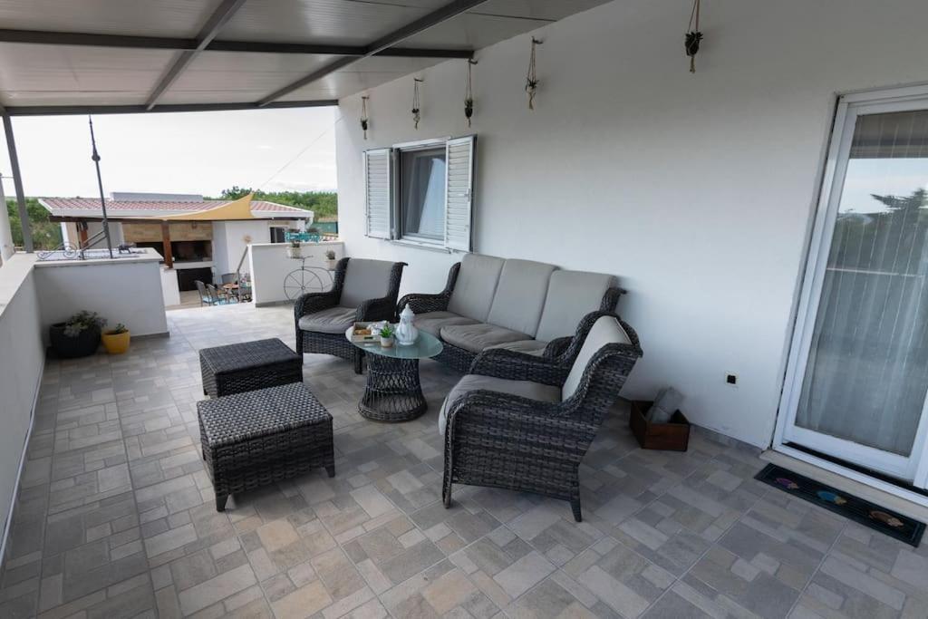 Kuca Za Odmor M&J Villa Benkovac Buitenkant foto